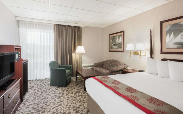 photo 5 of Ramada Plaza Portland