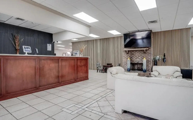 photo 2 of Cottonwood Suites Savannah Hotel & Conference Center