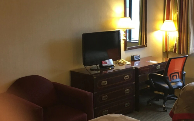 photo 5 of Ramada Portland Airport