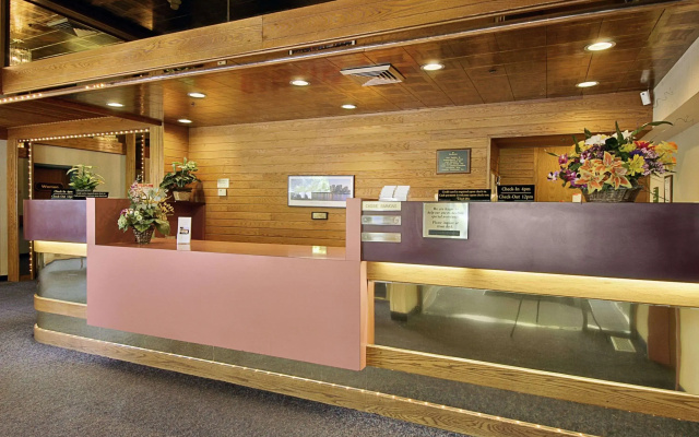 photo 2 of Ramada by Wyndham Portland Airport