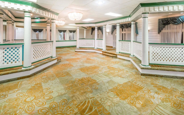 photo 2 of Ramada by Wyndham Roanoke