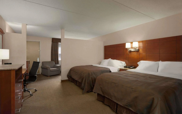 photo 2 of Ramada Rockville Centre