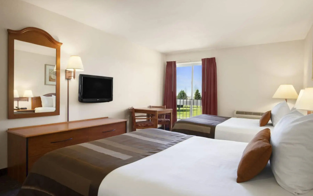 photo 4 of Ramada by Wyndham SeaTac Airport