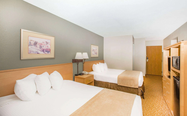 photo 5 of Ramada by Wyndham Spirit Lake/Okoboji