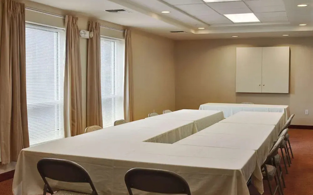 photo 4 of Ramada Suites Seatac Airport