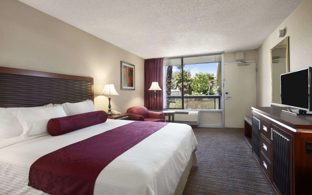 photo 4 of Ramada by Wyndham Sunnyvale/Silicon Valley