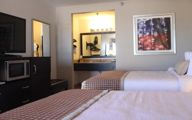 photo 4 of Infinity Inn & Suites