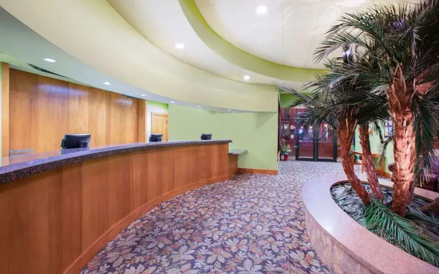 photo 2 of Ramada by Wyndham Des Moines Tropics Resort & Conference Ctr