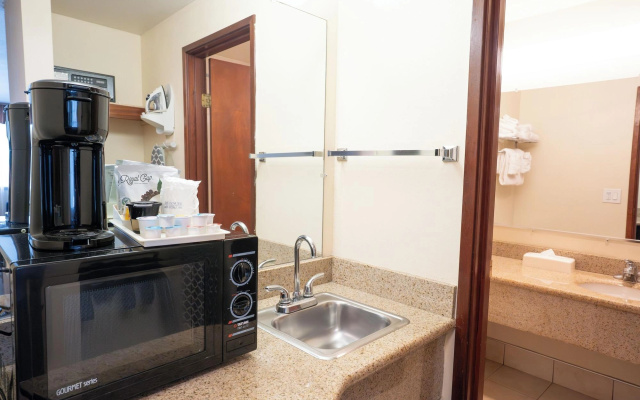 photo 3 of Ramada By Wyndham Tukwila Southcenter