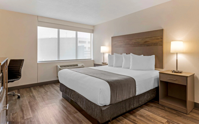 photo 4 of Best Western Plus Waterloo & Cedar Falls