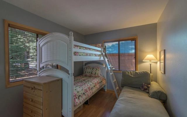 photo 3 of Ramsey 3 Bedroom Holiday Home By Tahoe Truckee