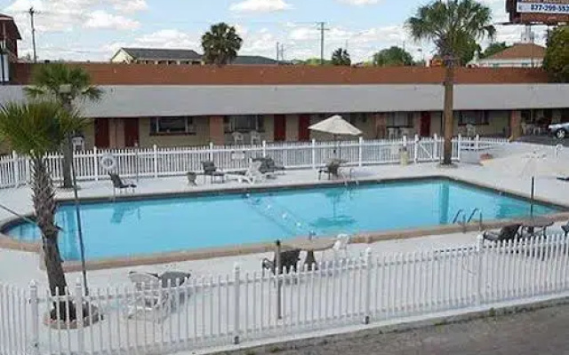 photo 2 of Ranch House Inn And Suites Win