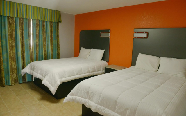 photo 3 of Rodeway Inn & Suites Winter Haven Chain Of Lakes