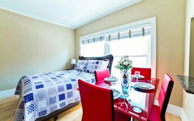 photo 2 of Ray W. Suites