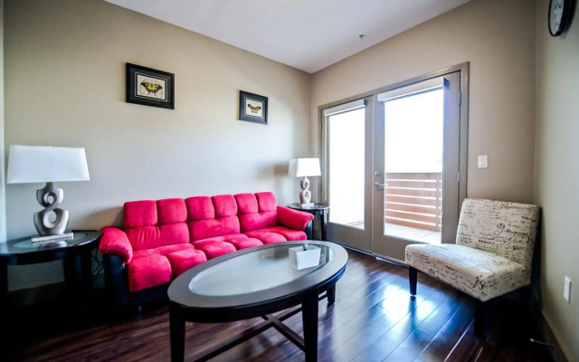 photo 5 of Ray W. Suites
