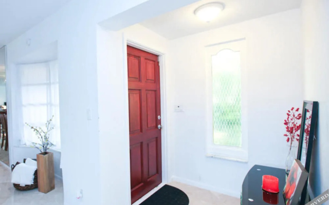 photo 2 of Real Estate Gizmo Vacation Rentals