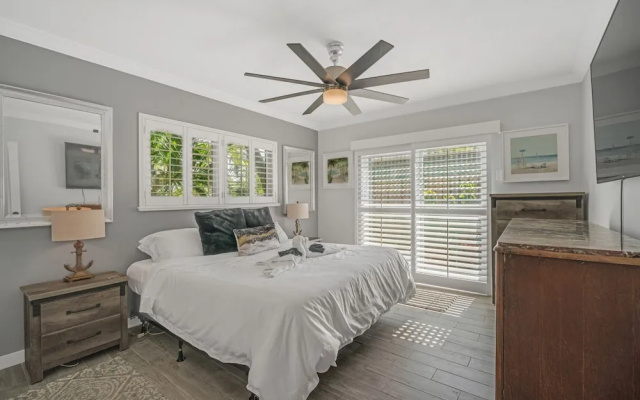 photo 4 of Recently Renovated Paradise W/ Private Pool! Close To Everything! 2 Bedroom Home by RedAwning