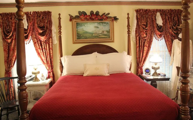 photo 3 of Red Bluff Cottage Bed & Breakfast
