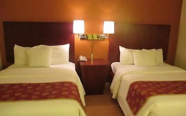 photo 5 of Red Carpet Inn & Suites