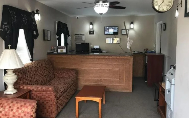 photo 2 of Red Carpet Inn