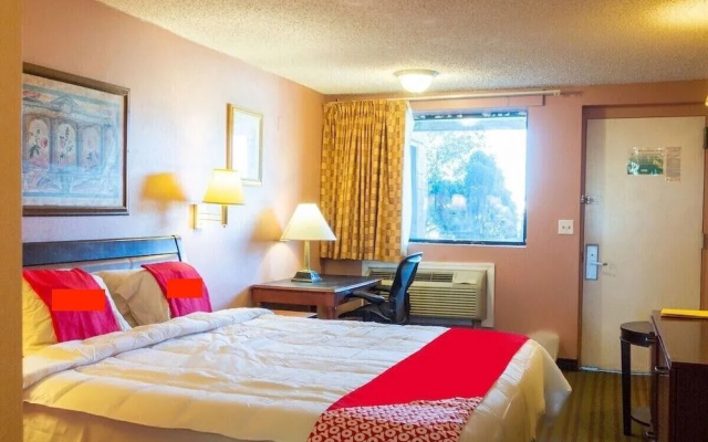 photo 2 of Red Carpet Inn Edison