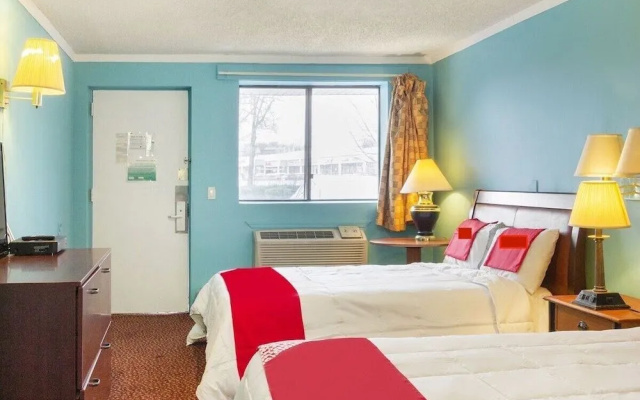 photo 3 of Red Carpet Inn Edison
