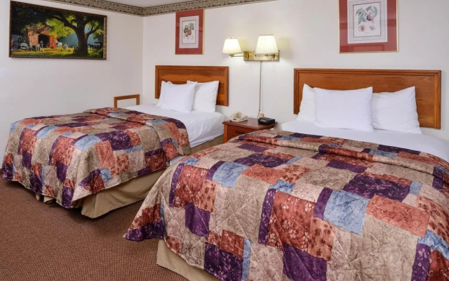photo 5 of Red Carpet Inn Ronks