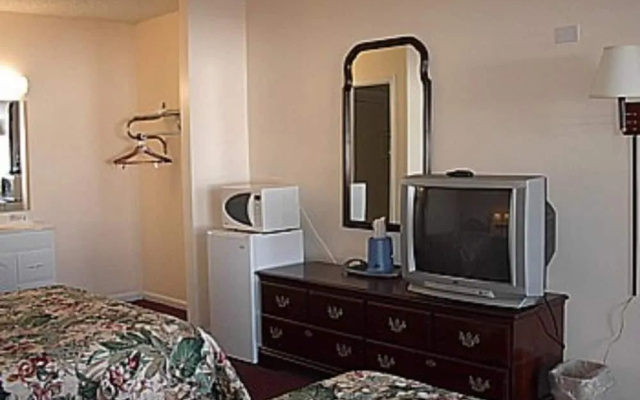 photo 3 of Economy Inn