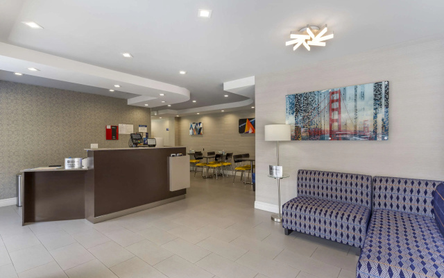 photo 2 of Best Western Red Coach Inn