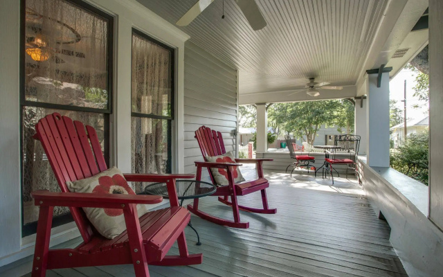 photo 5 of Red Gate Inn