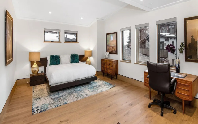 photo 3 of Red Lion Penthouse