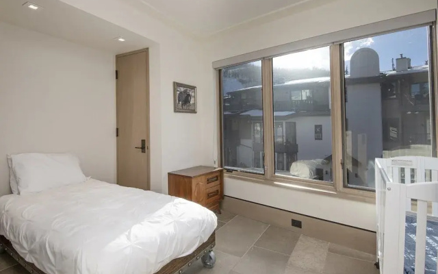 photo 5 of Red Lion Penthouse