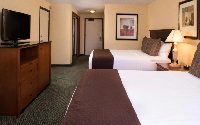 photo 5 of Spark by Hilton Seattle Airport