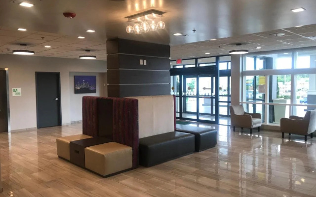 photo 2 of Holiday Inn Tacoma Mall by IHG