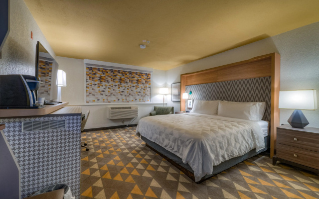 photo 3 of Holiday Inn Tacoma Mall by IHG