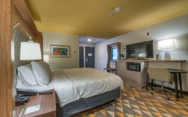 photo 4 of Holiday Inn Tacoma Mall by IHG