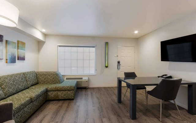 photo 5 of SureStay Plus Hotel by Best Western Tempe University