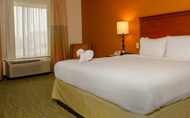 photo 4 of Red Lion Inn & Suites Fayetteville