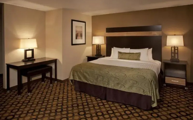 photo 2 of Red Lion Inn & Suites Kent Seattle Area