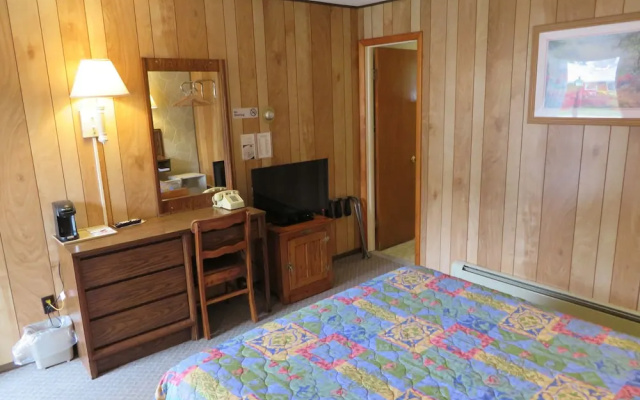 photo 3 of Red Ranch Motel