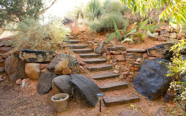 photo 3 of Red Rock Inn