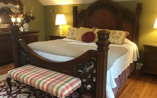 photo 2 of Red Rocker Inn
