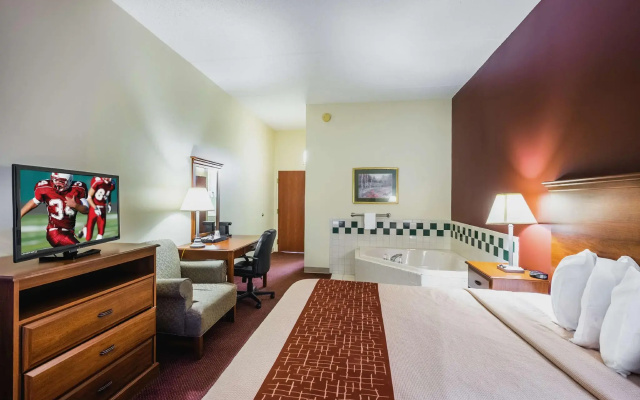 photo 3 of Red Roof Inn Hendersonville
