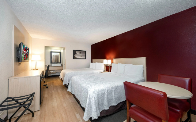 photo 4 of Red Roof Inn PLUS+ & Suites Naples Downtown-5th Ave S