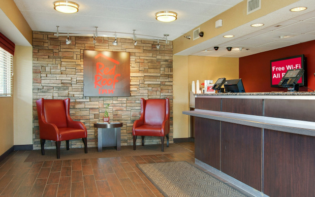 photo 2 of Red Roof Inn Akron