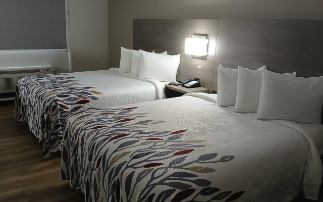 photo 4 of Red Roof Inn Alexandria, LA