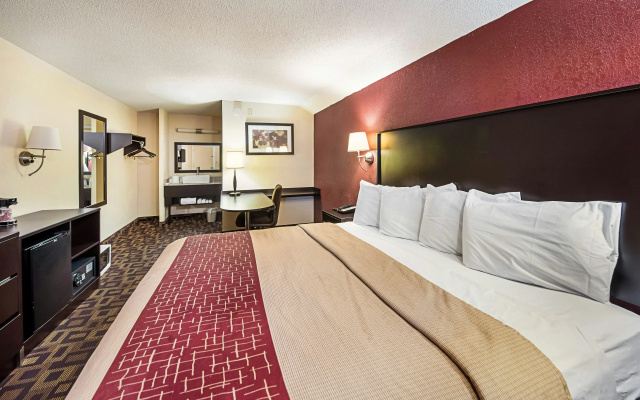 photo 3 of Red Roof Inn Anderson, IN