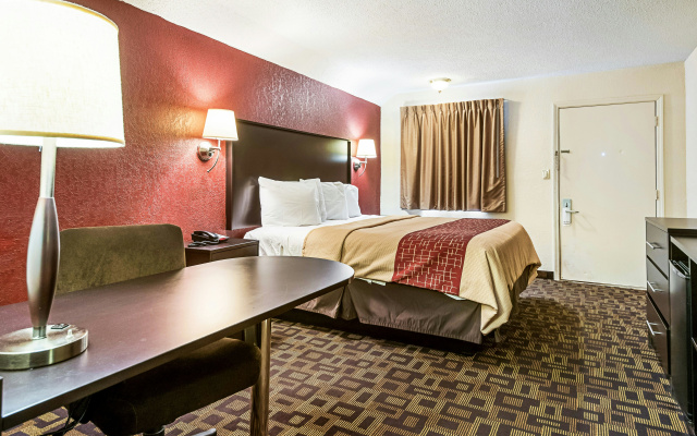photo 4 of Red Roof Inn Anderson, IN