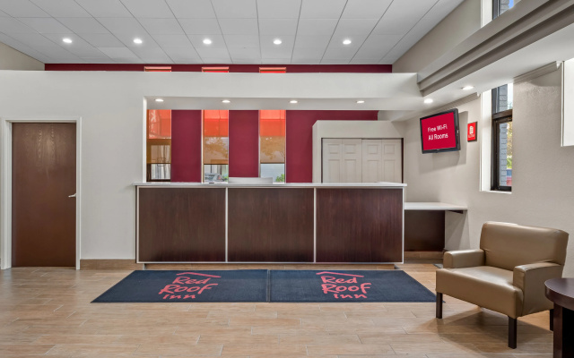 photo 2 of Red Roof Inn Ann Arbor - U of Michigan South