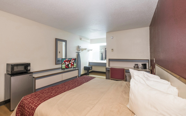 photo 4 of Red Roof Inn Atlanta - Norcross